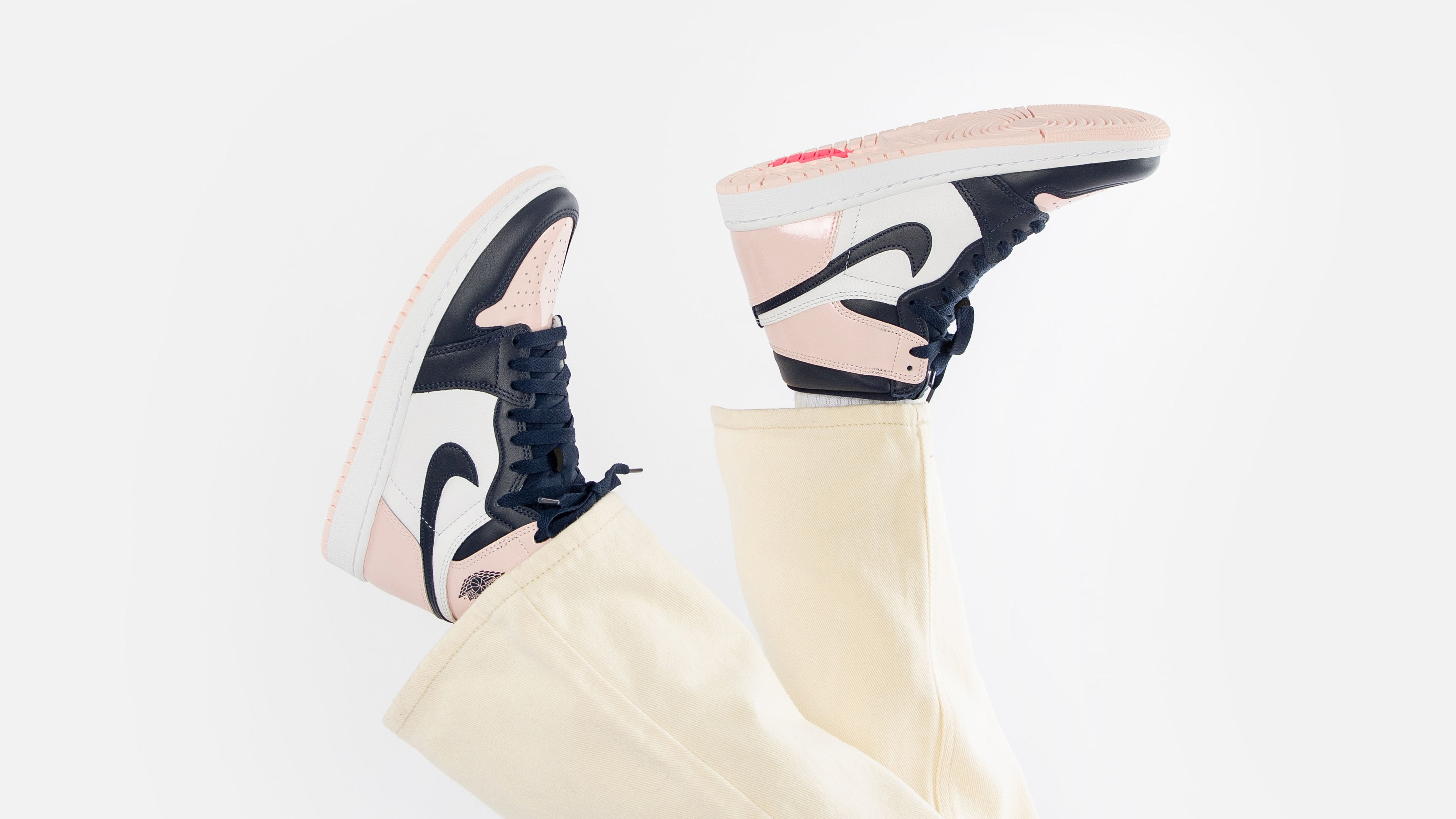 Air Jordan 1 High Atmosphere