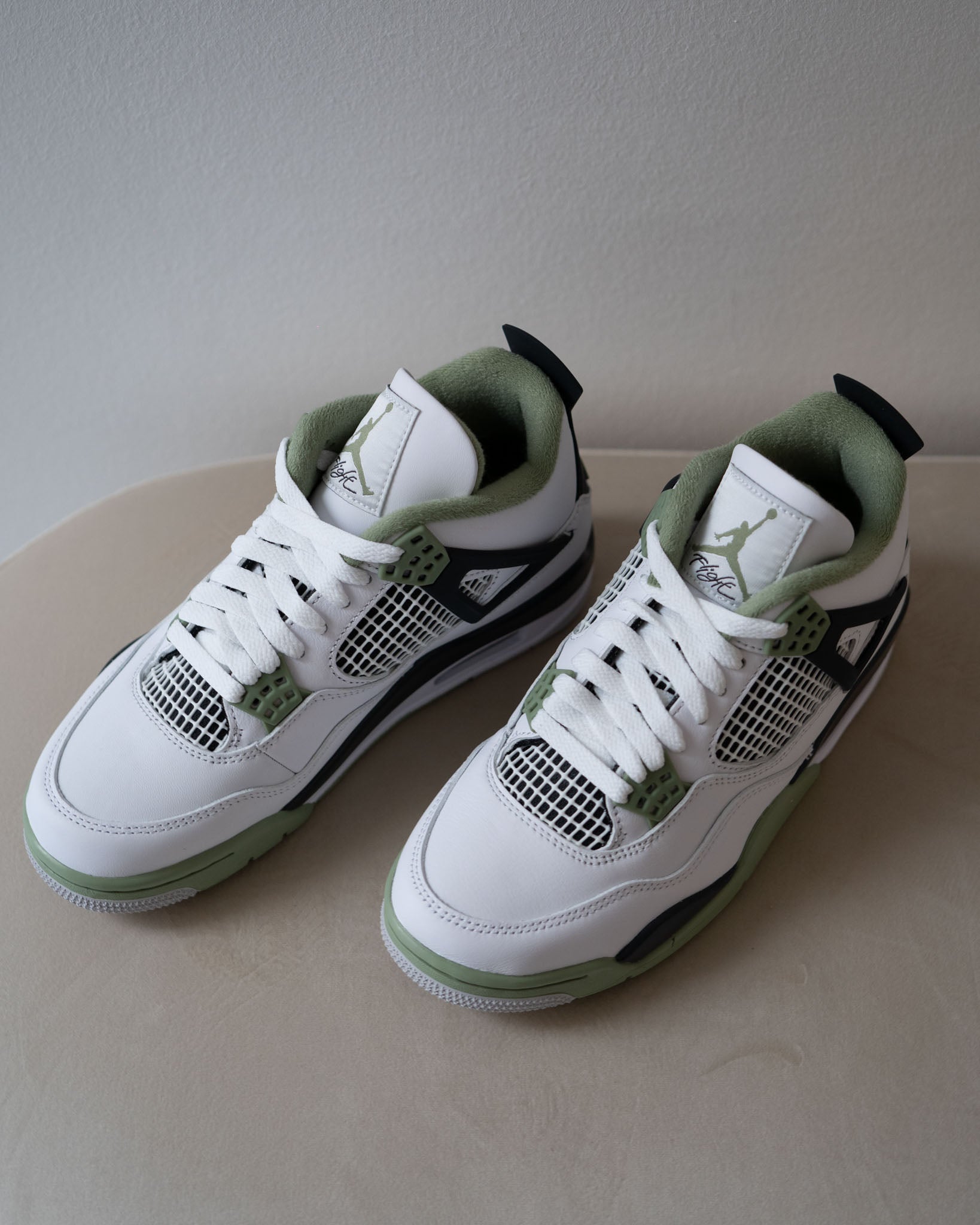 Air Jordan 4 Retro Seafoam