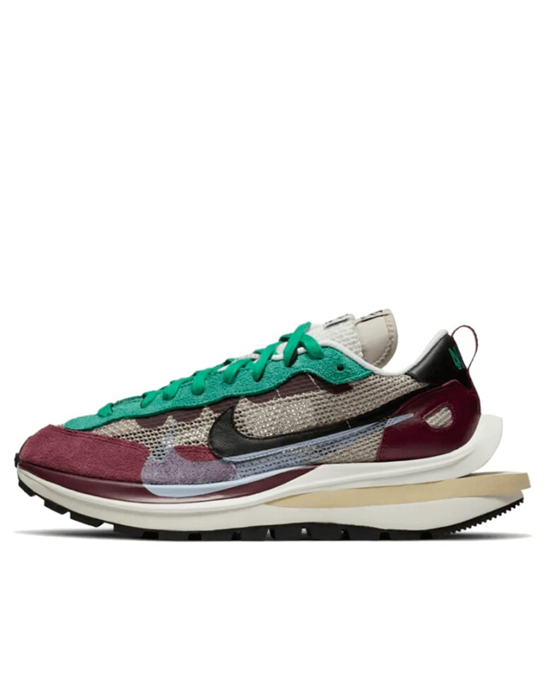 Nike Vaporwaffle sacai Villain Red Neptune Green