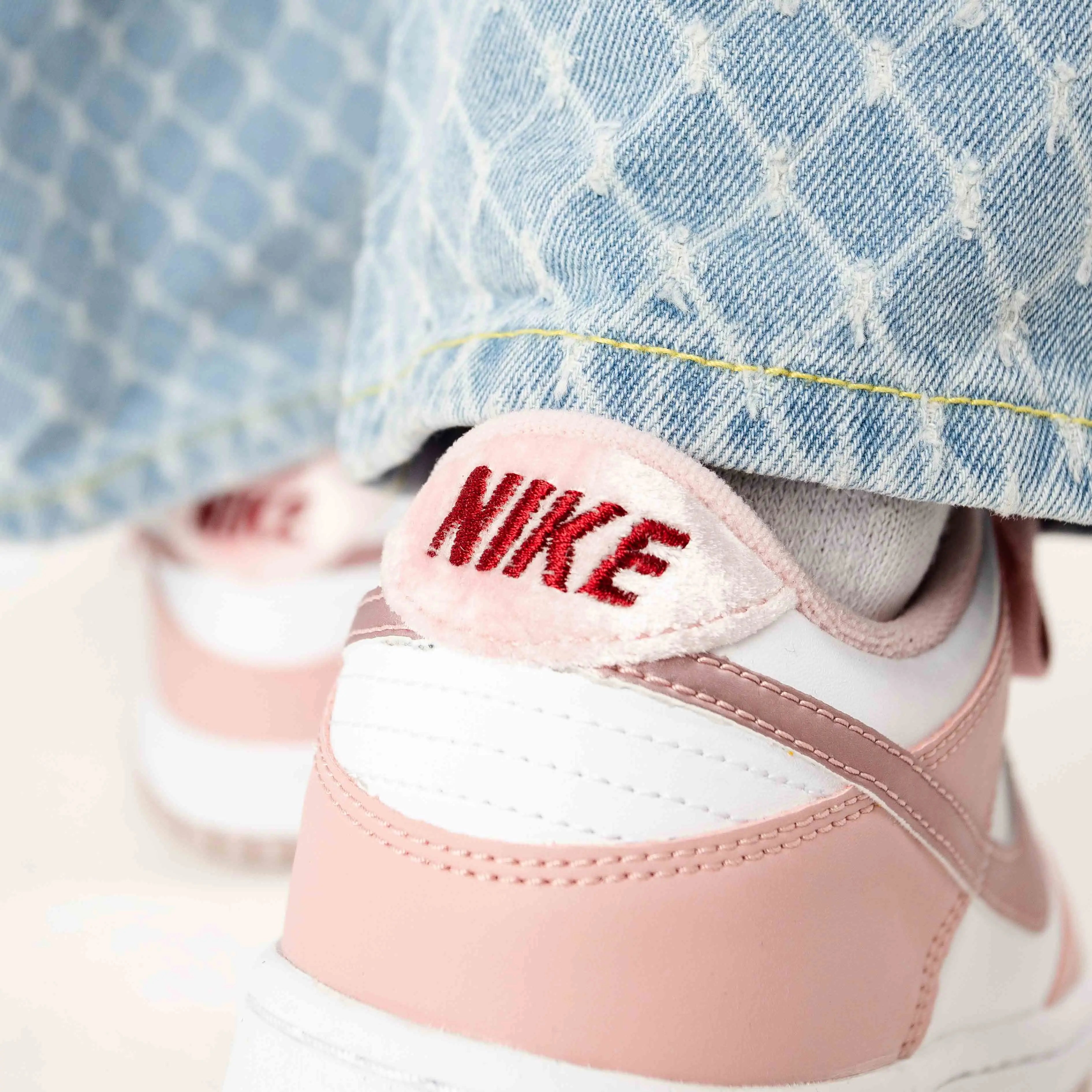 Nike Dunk Low Pink Velvet Nike