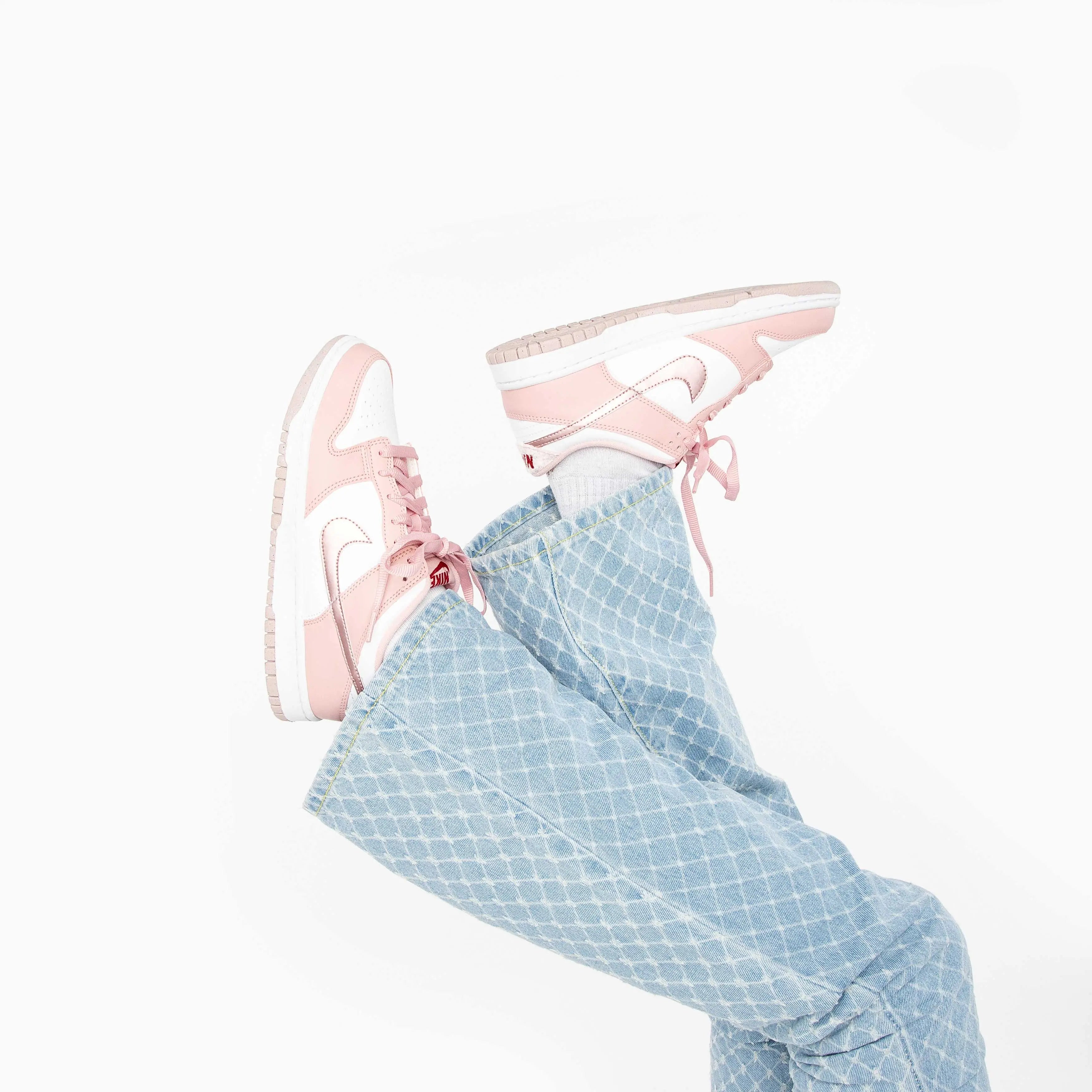 Nike Dunk Low Pink Velvet Nike