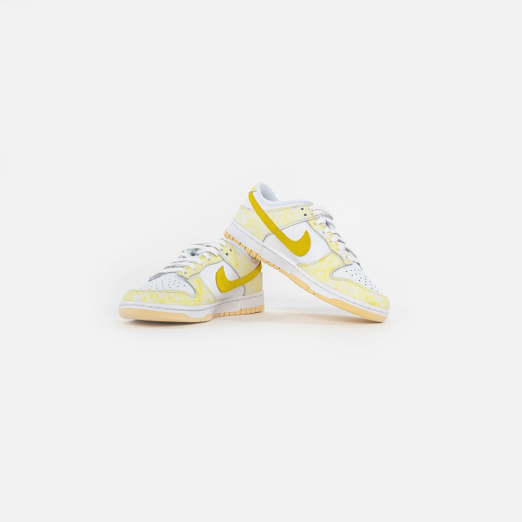Nike Dunk Low Strike Yellow Nike