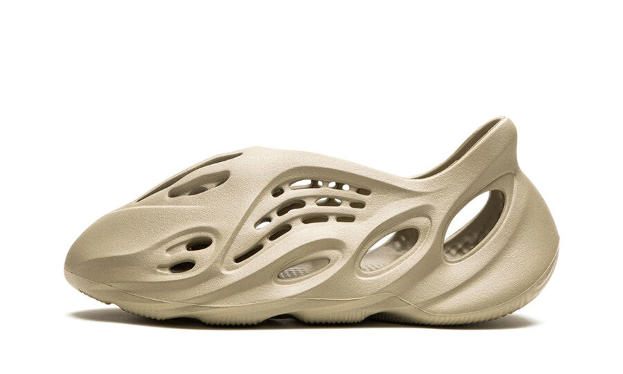 Yeezy Foam RNNR 'Stone Salt'