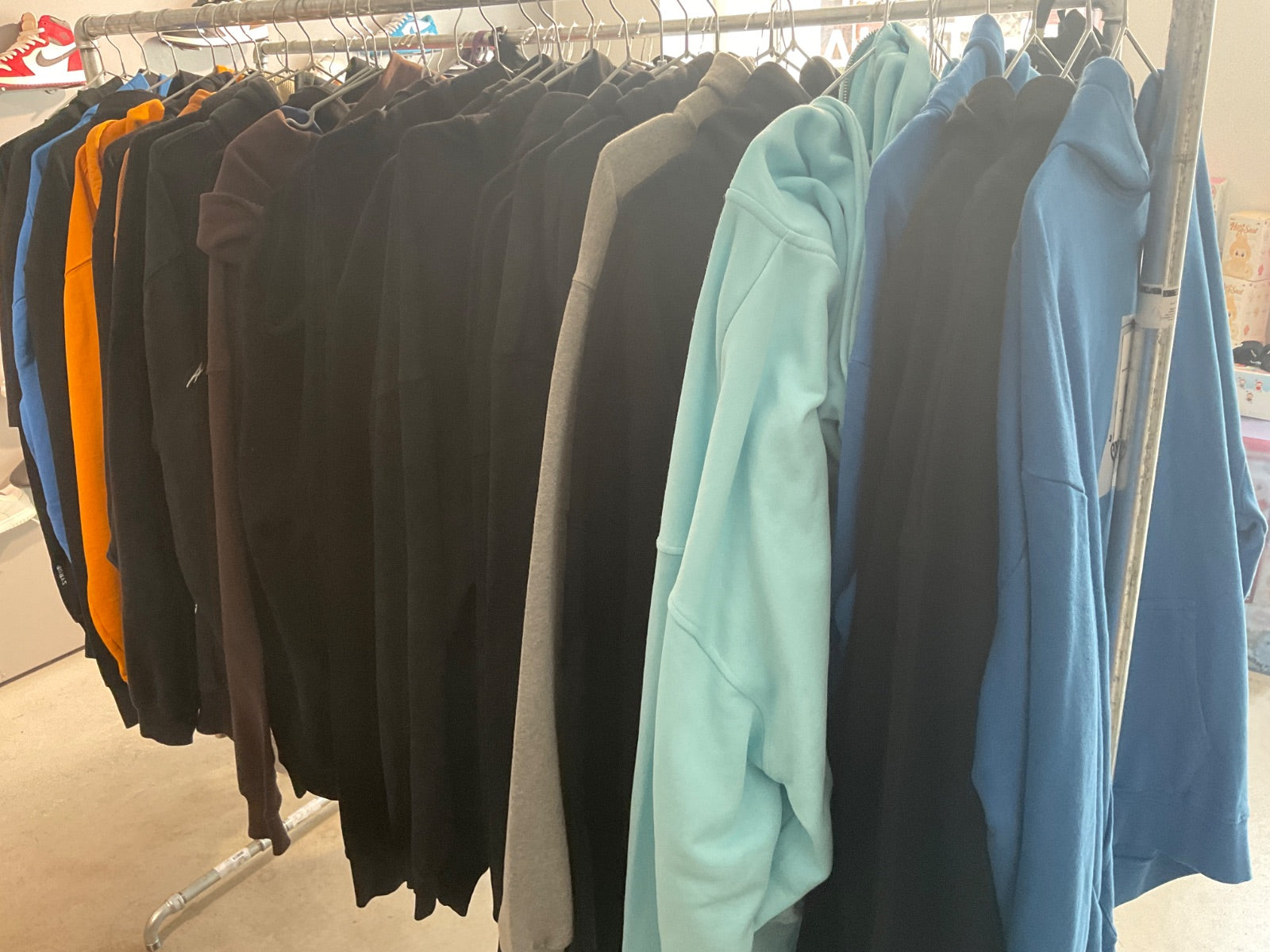 Second Hand Vintage Pieces
