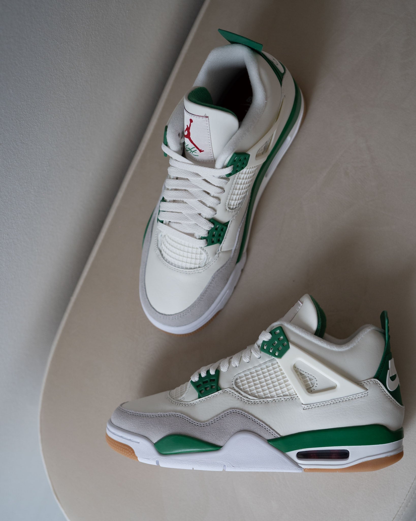 Air Jordan 4 Retro SB Pine Green